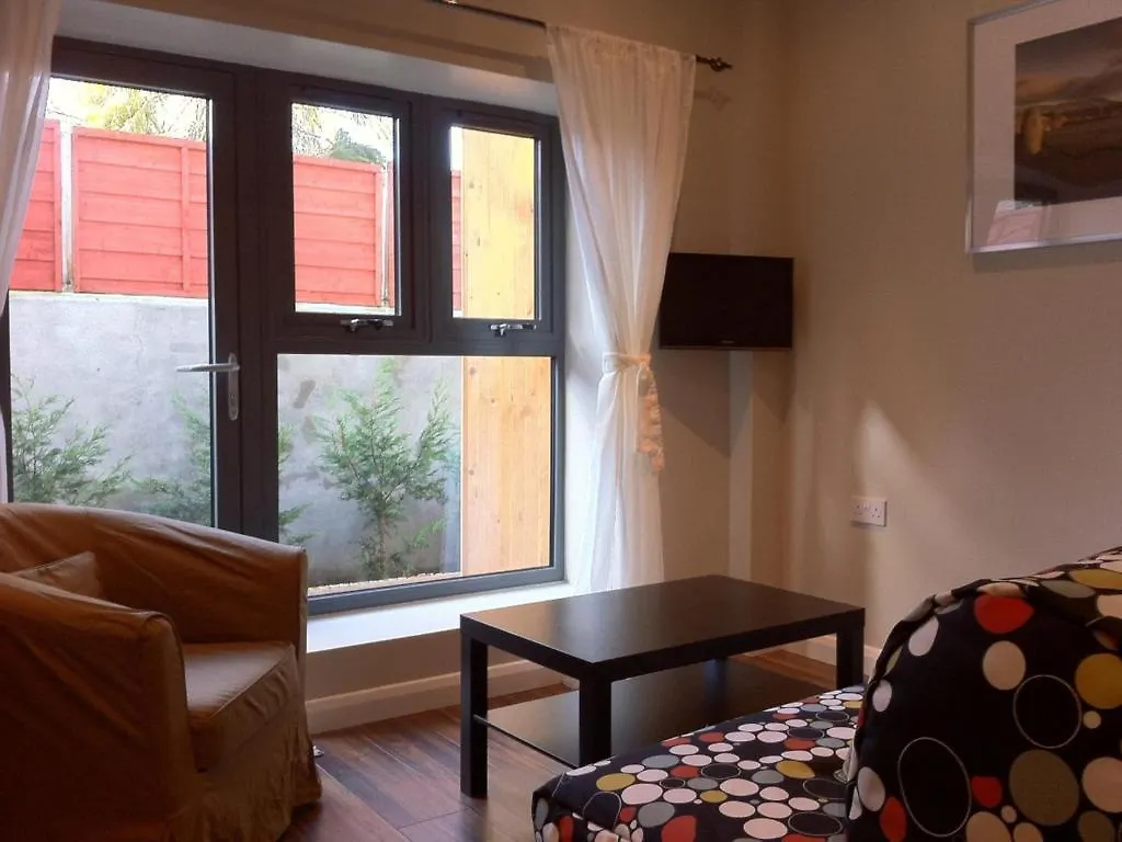 Lyall Apartment Hotel London