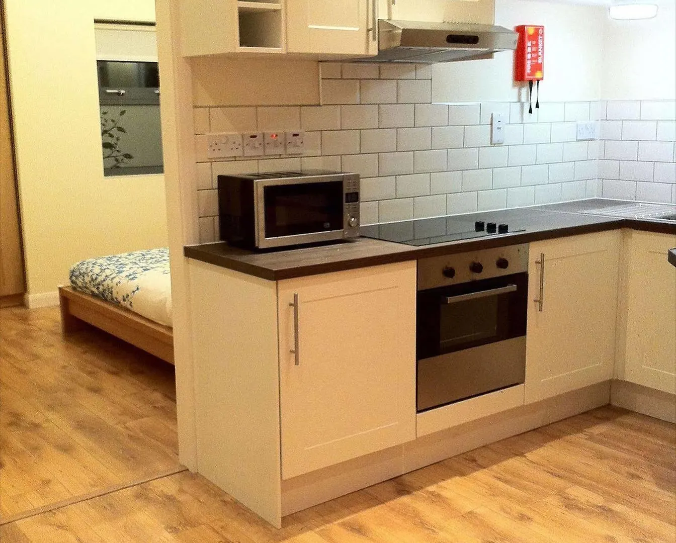 Lyall Apartment Hotel London
